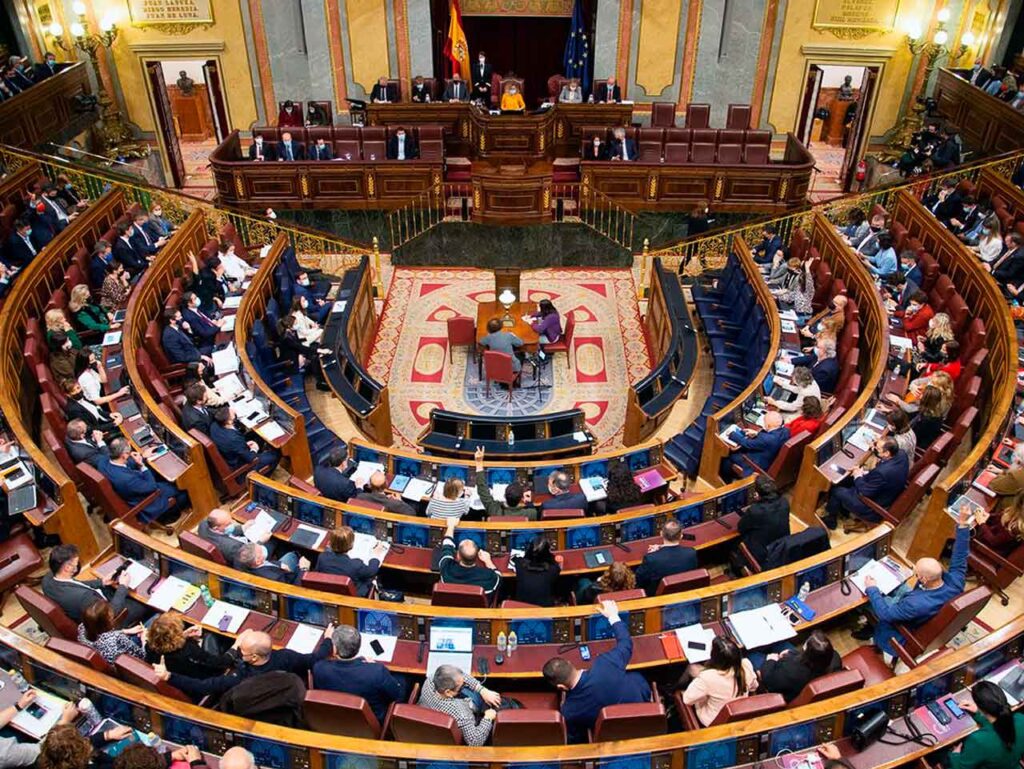 La ponencia de la ley de Derecho de Defensa impulsa el uso del lenguaje claro en la Justicia española